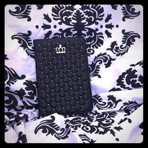 PRELOVED Black Quilted iPad mini case
